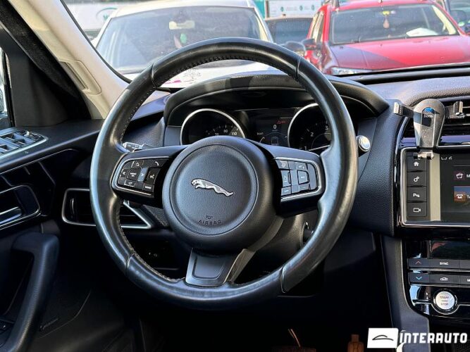 Jaguar F-Pace 45 interauto-car