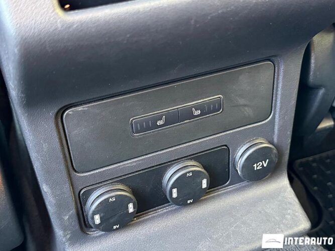 Jaguar F-Pace 55 interauto-car