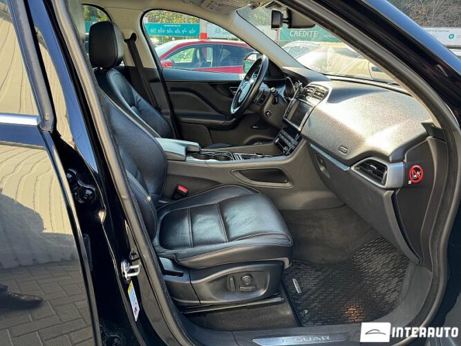 Jaguar F-Pace 42 interauto-car