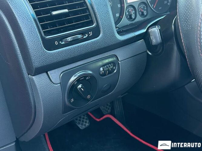 Volkswagen Golf 33 interauto-car