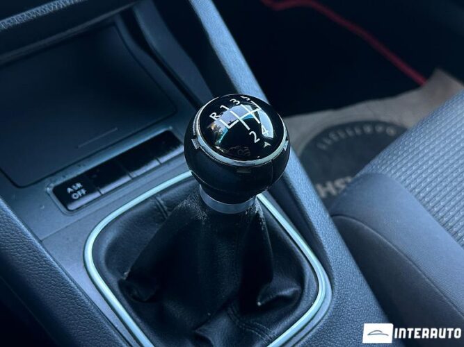 Volkswagen Golf 39 interauto-car