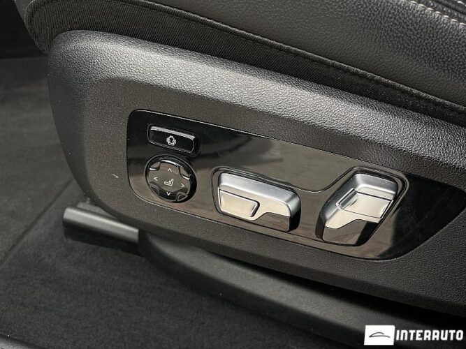 BMW X6 3.0D 49 interauto-car