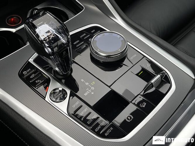 BMW X6 3.0D 44 interauto-car