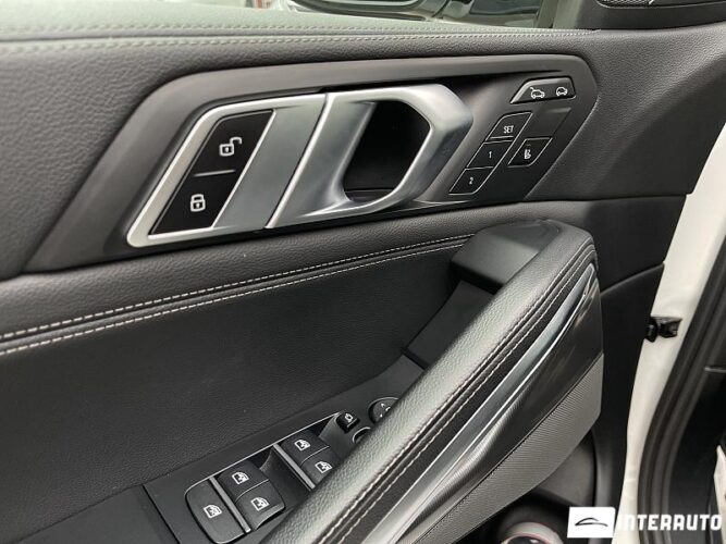 BMW X6 3.0D 38 interauto-car