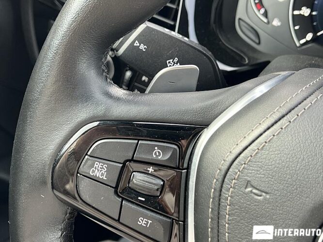 BMW 530e 45 interauto-car