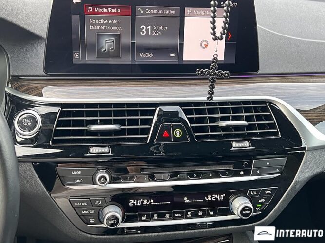 BMW 530e 49 interauto-car