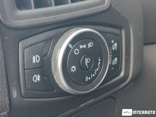 Ford Focus 39 interauto-car