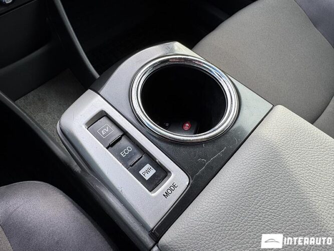 Toyota Prius Plus / V 54 interauto-car