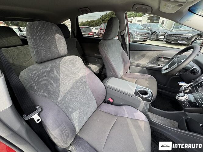 Toyota Prius Plus / V 58 interauto-car