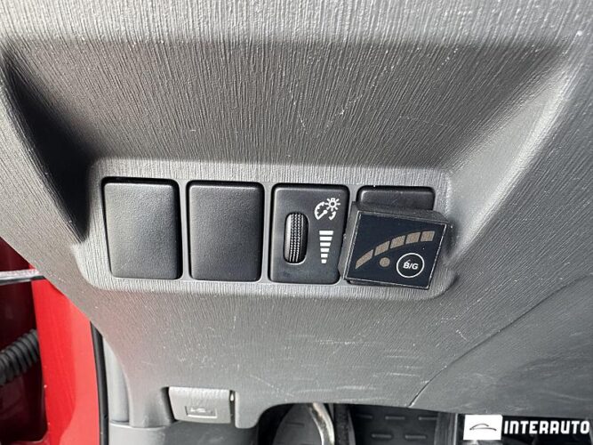 Toyota Prius Plus / V 49 interauto-car