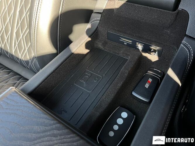 Audi S6 61 interauto-car