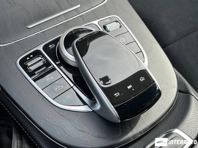 Mercedes E 220 45 interauto-car