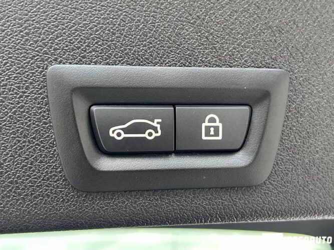 BMW X6M Competition 55 interauto-car