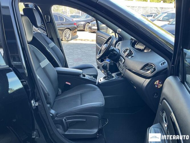 Renault Grand Scenic 47 interauto-car