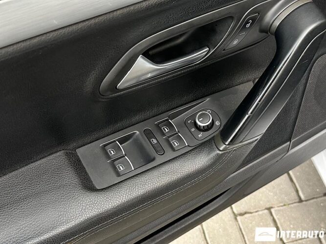 Volkswagen Passat CC 34 interauto-car