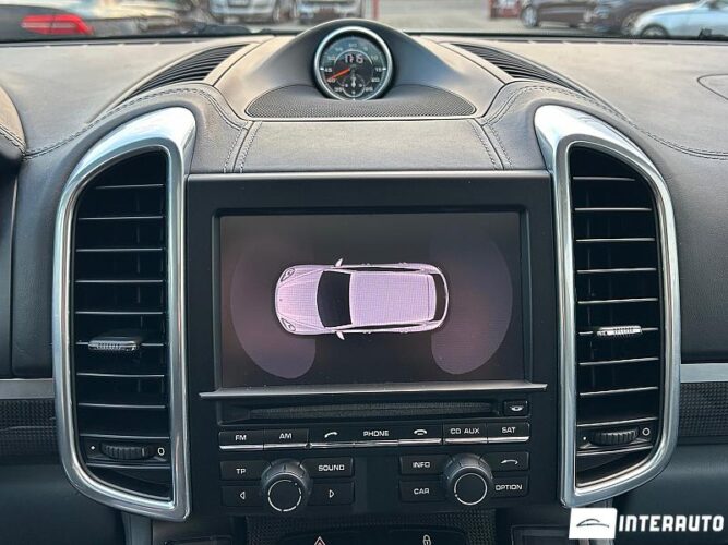 Porsche Cayenne S Hybrid 44 interauto-car