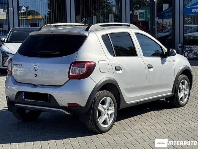 Dacia Sandero Stepway 32 interauto-car