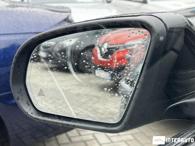 Mercedes C 300 49 interauto-car