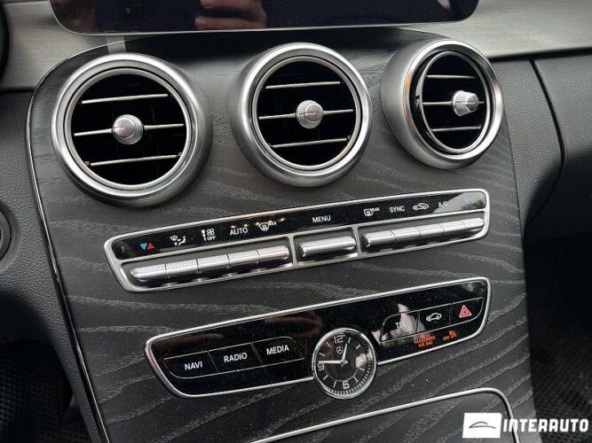Mercedes C 300 46 interauto-car