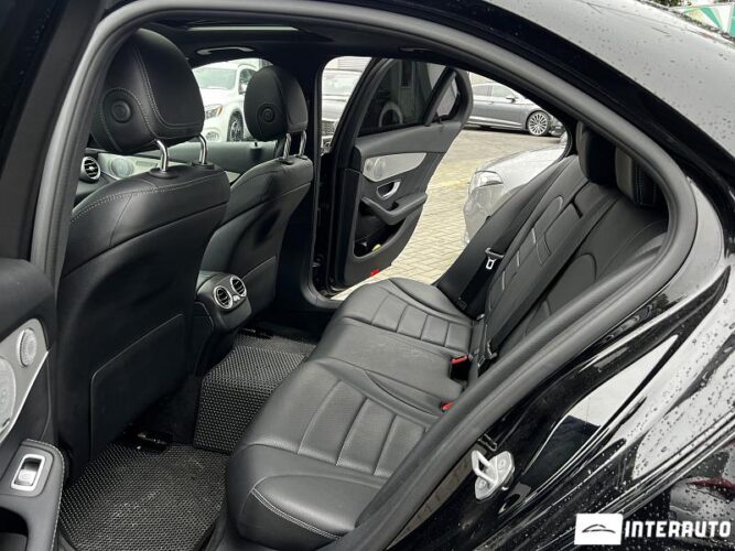 Mercedes C 300 39 interauto-car