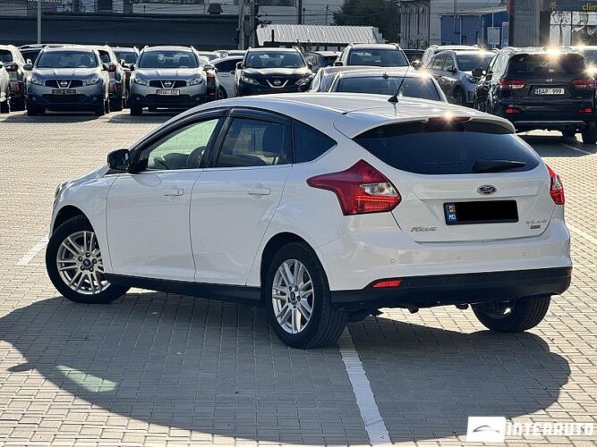 Ford Focus 32 interauto-car
