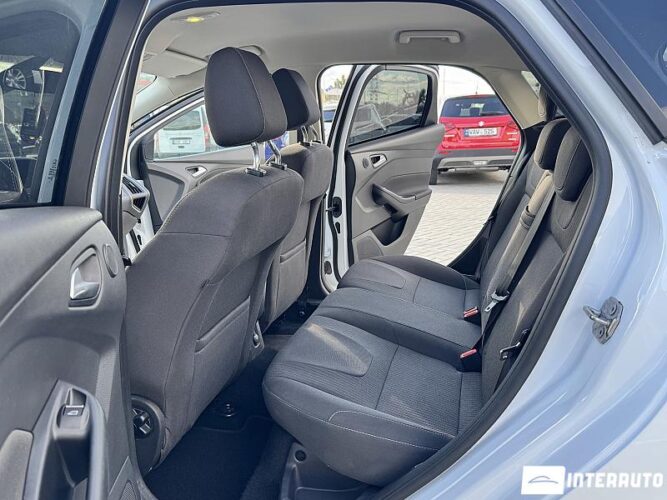 Ford Focus 40 interauto-car
