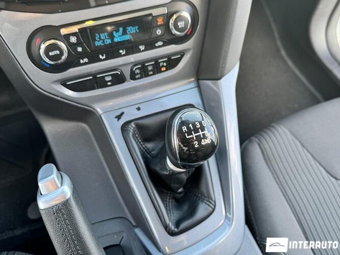 Ford Focus 39 interauto-car