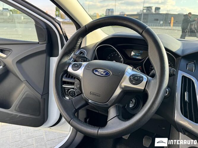 Ford Focus 35 interauto-car