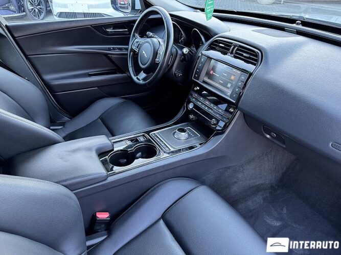 Jaguar XE 54 interauto-car