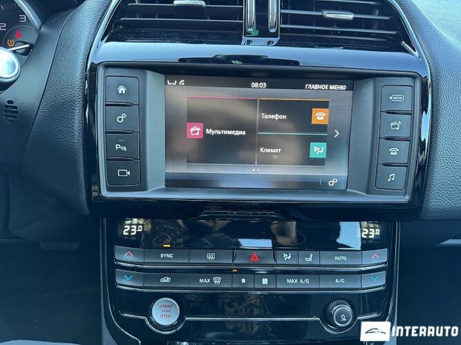 Jaguar XE 49 interauto-car