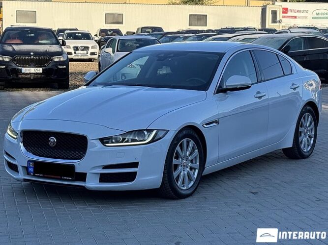 Jaguar XE 36 interauto-car