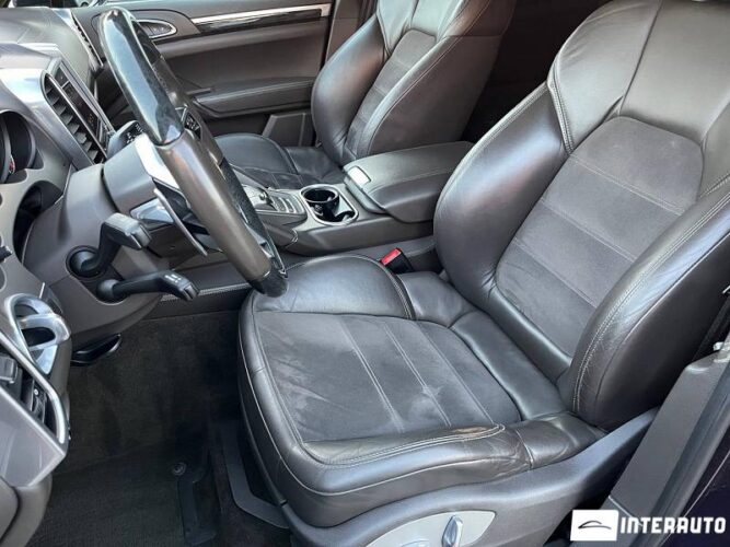 Porsche Cayenne 38 interauto-car