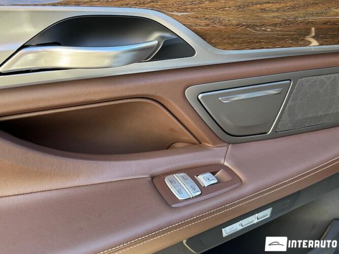 BMW 750 54 interauto-car