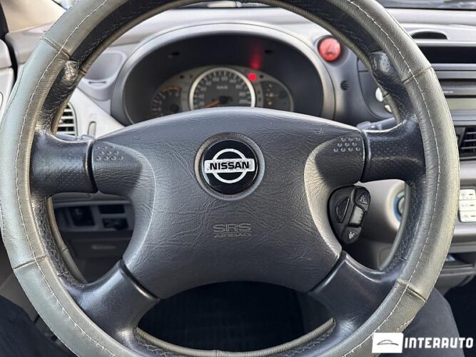 Nissan Almera Tino 44 interauto-car
