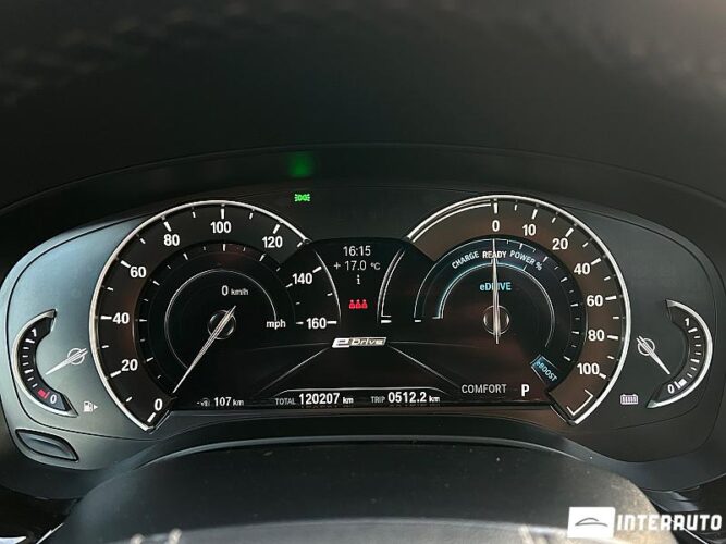 BMW 530e 41 interauto-car