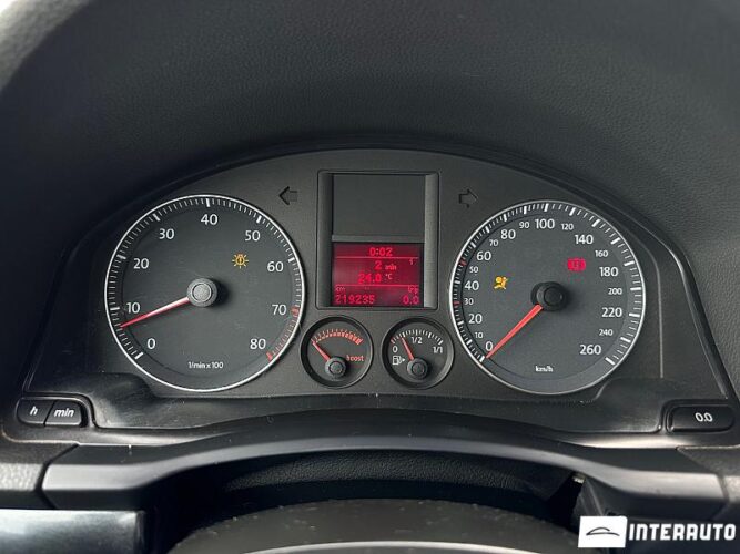 Volkswagen Golf GT 38 interauto-car