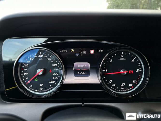 Mercedes E 220 46 interauto-car