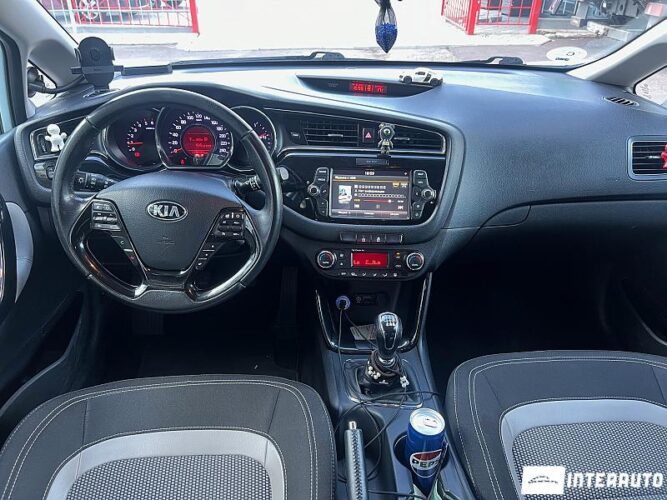 Kia Ceed 36 interauto-car
