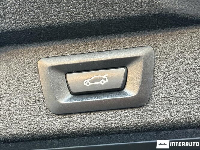 BMW X5 3.0D 53 interauto-car