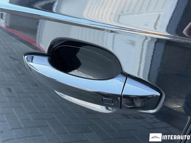 Audi Q7 64 interauto-car