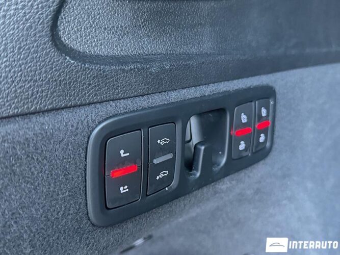 Audi Q7 59 interauto-car