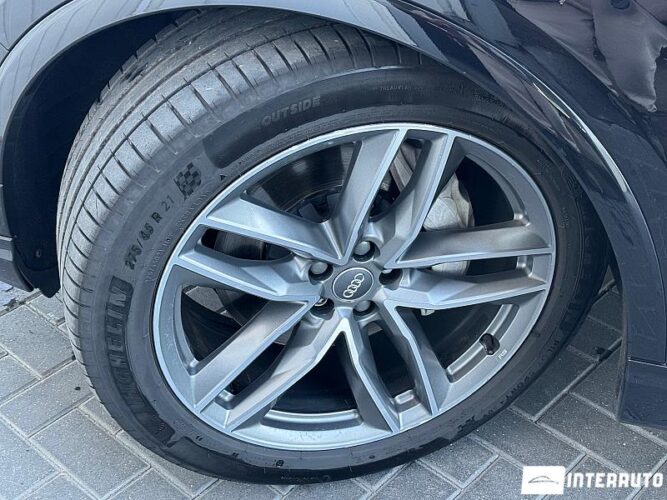 Audi Q7 63 interauto-car