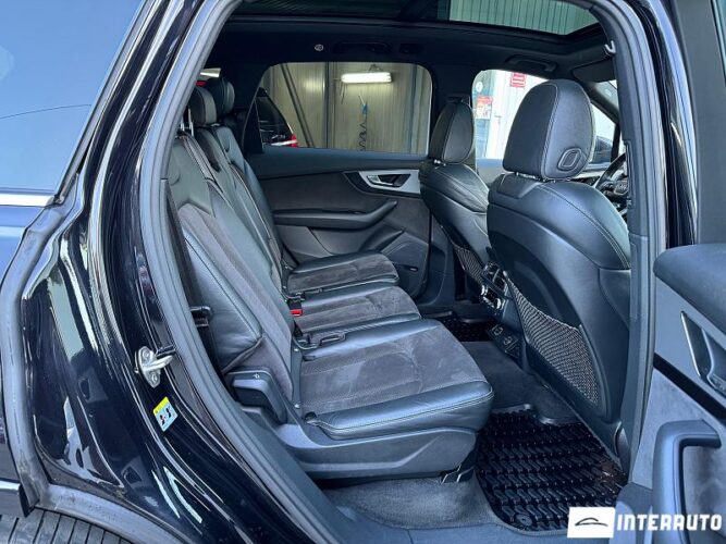 Audi Q7 54 interauto-car