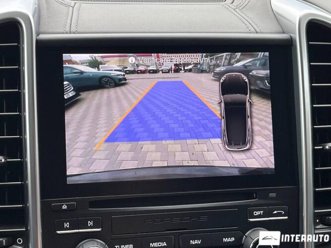 Porsche Cayenne 48 interauto-car