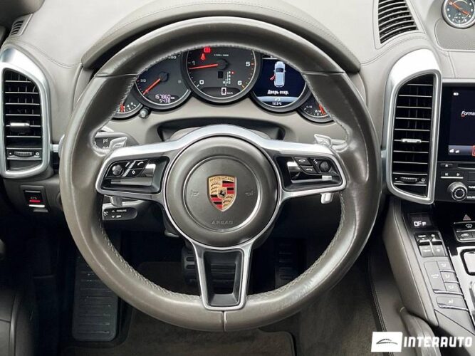 Porsche Cayenne 43 interauto-car