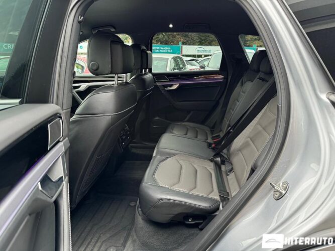 Volkswagen Touareg 57 interauto-car