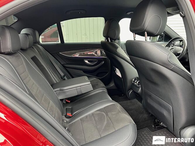 Mercedes E 220 57 interauto-car