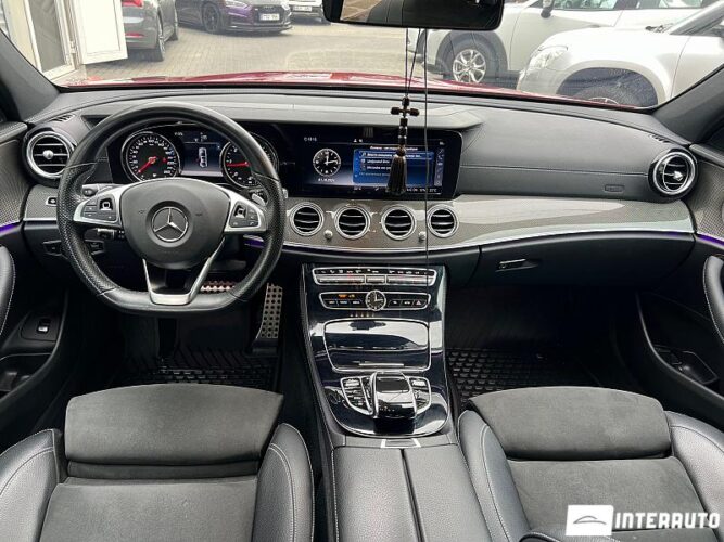 Mercedes E 220 45 interauto-car