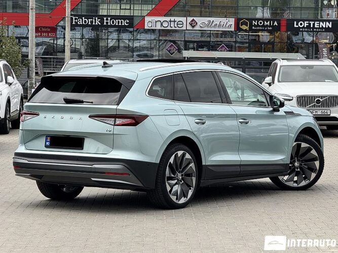 Skoda Enyaq iV 80 42 interauto-car