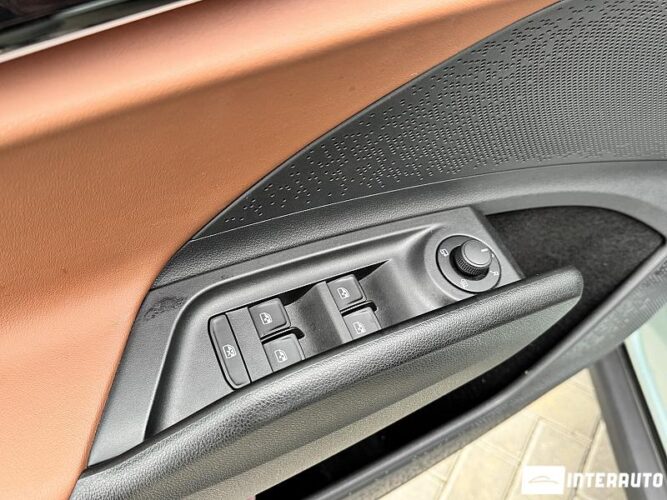 Skoda Enyaq iV 80 62 interauto-car